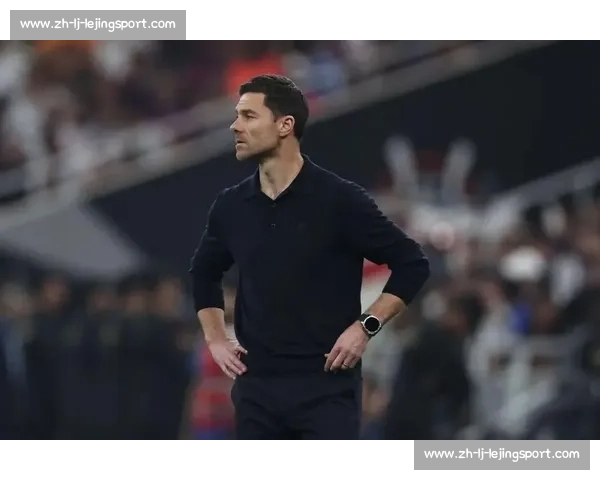 维尼修斯领衔三将抵皇马驻地 阿隆索率队冲刺世俱杯关键战 维尼修斯领衔三将抵皇马驻地 阿隆索率队冲刺世俱杯关键战